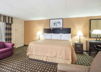 Travelodge by Wyndham South Burlington hotel thumbnail 6