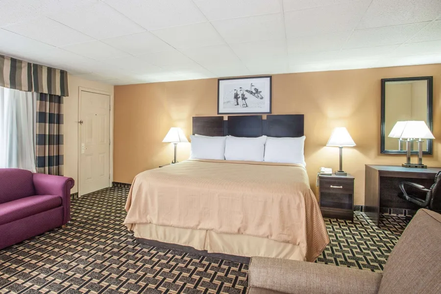 Travelodge by Wyndham South Burlington hotel detail image 6