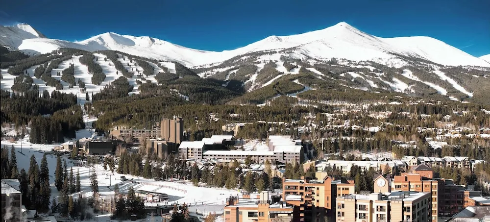 Hotel Alpenrock Breckenridge, Curio Collection by Hilton hotel detail image 6
