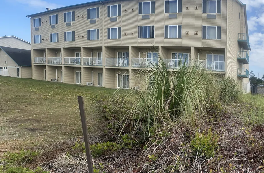 Comfort Inn & Suites Ocean Shores hotel detail image 2