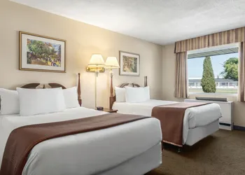 Kingston LaSalle Hotel hotel thumbnail 8