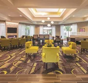 La Quinta Inn & Suites by Wyndham Fort Worth City View hotel detail image 5
