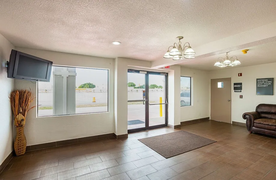 Studio 6 Fort Worth, TX - Meacham hotel detail image 6