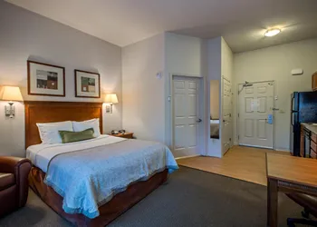 Candlewood Suites Lakewood hotel thumbnail 4