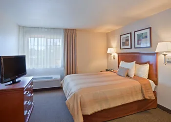 Candlewood Suites Lakewood hotel thumbnail 6