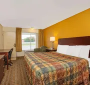 Days Inn by Wyndham Chester hotel detail image 7