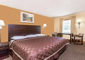 Knights Inn Glen Allen hotel thumbnail 7