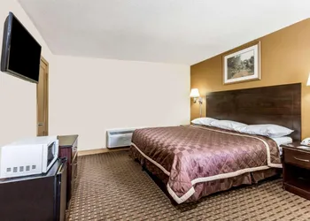 Knights Inn Glen Allen hotel thumbnail 8