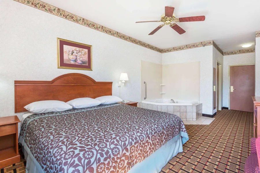 Days Inn by Wyndham Glen Allen/Richmond North hotel detail image 6