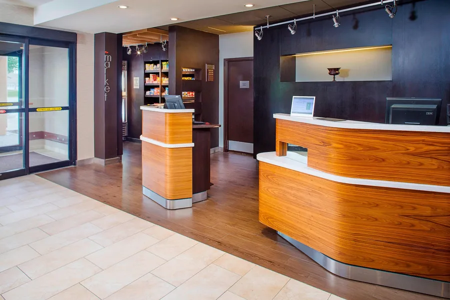 Courtyard by Marriott Richmond Airport hotel detail image 2