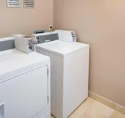 Courtyard by Marriott Richmond Airport hotel detail image 4