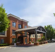Holiday Inn Express & Suites Bethlehem Arpt-Allentown Area hotel detail image 3
