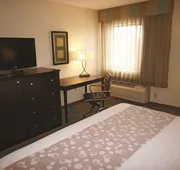 La Quinta Inn & Suites by Wyndham Plattsburgh hotel detail image 7