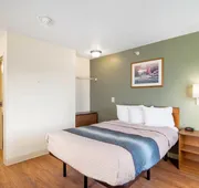 HomeTowne Studios By Red Roof Colorado Springs - Airport hotel detail image 5
