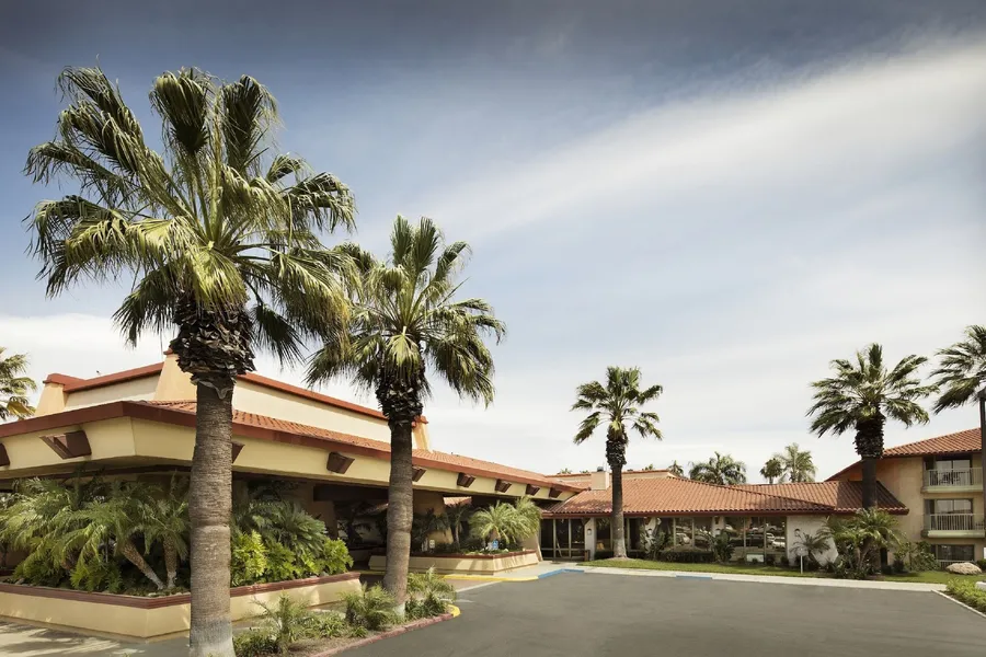 DoubleTree by Hilton Ontario Airport hotel detail image 2