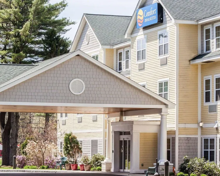 Comfort Inn & Suites Scarborough - Portland hotel detail image 2