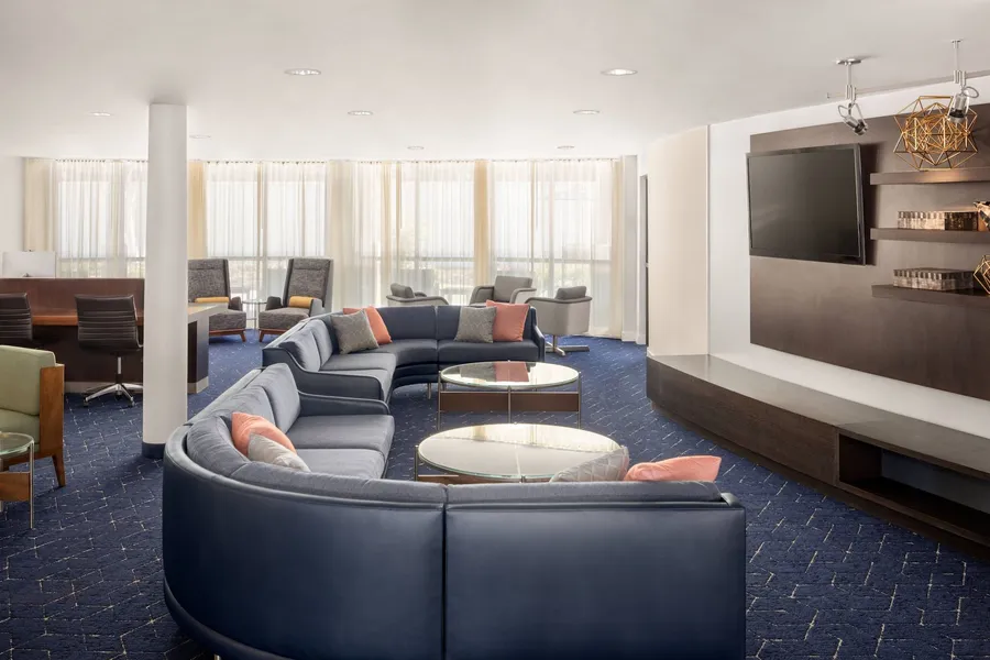 Courtyard by Marriott Portland Airport hotel detail image 6