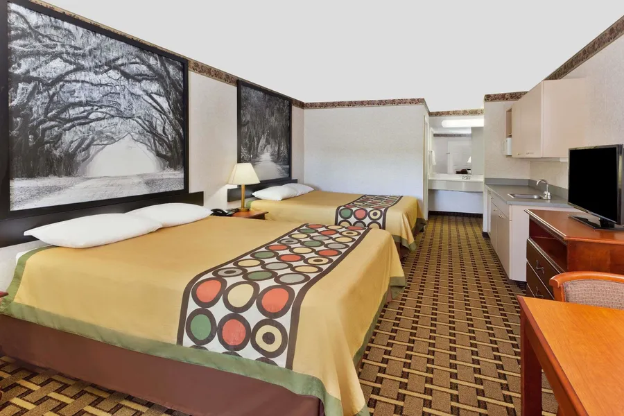Super 8 by Wyndham Ft. Oglethorpe GA/Chatt TN Area hotel detail image 6