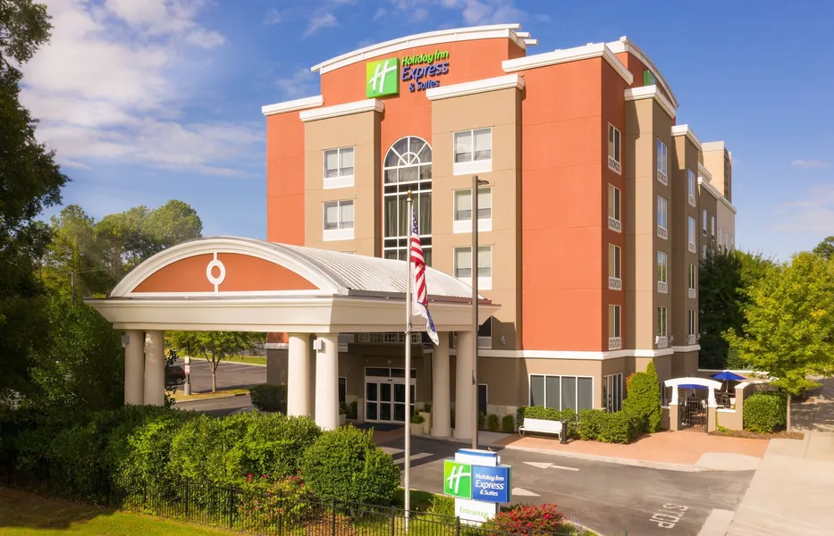 Holiday Inn Express Hotel & Suites Chattanooga Downtown by IHG hotel detail image 2