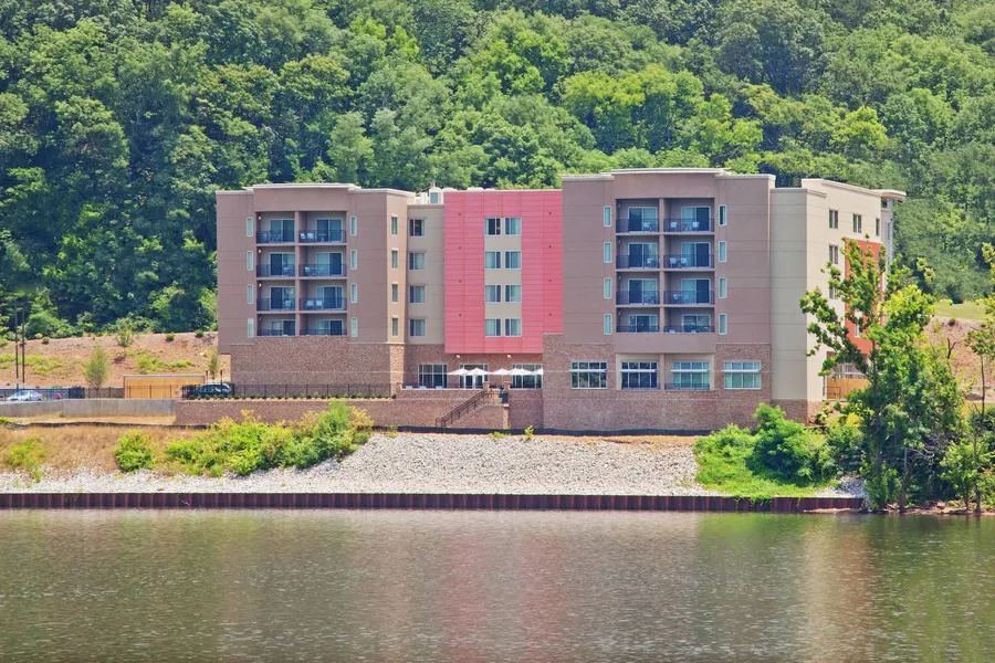 SpringHill Suites by Marriott Chattanooga Downtown/Cameron Harbor hotel detail image 2