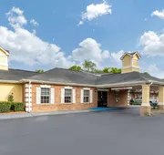 Quality Inn & Suites Lexington hotel detail image 3