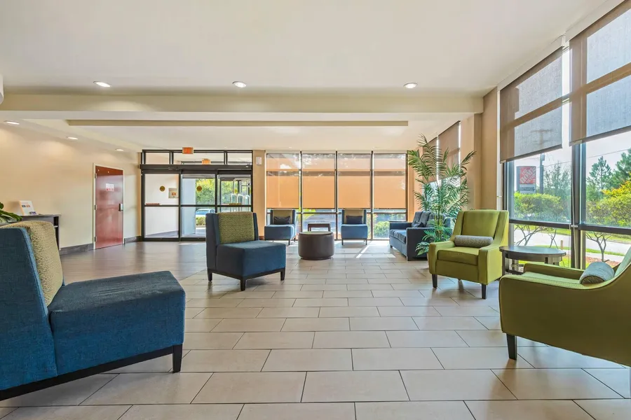 Comfort Suites Columbia Northeast - Fort Jackson hotel detail image 6