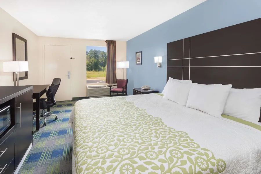 Days Inn by Wyndham Newberry hotel detail image 6
