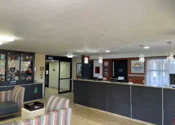 Suburban Studios Columbia Northwest hotel thumbnail 5