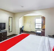 OYO Hotel LSU hotel detail image 7