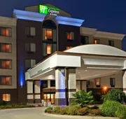 Holiday Inn Express Hotel & Suites Birmingham - Inverness by IHG hotel detail image 3