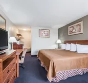 Red Carpet Inn hotel detail image 7