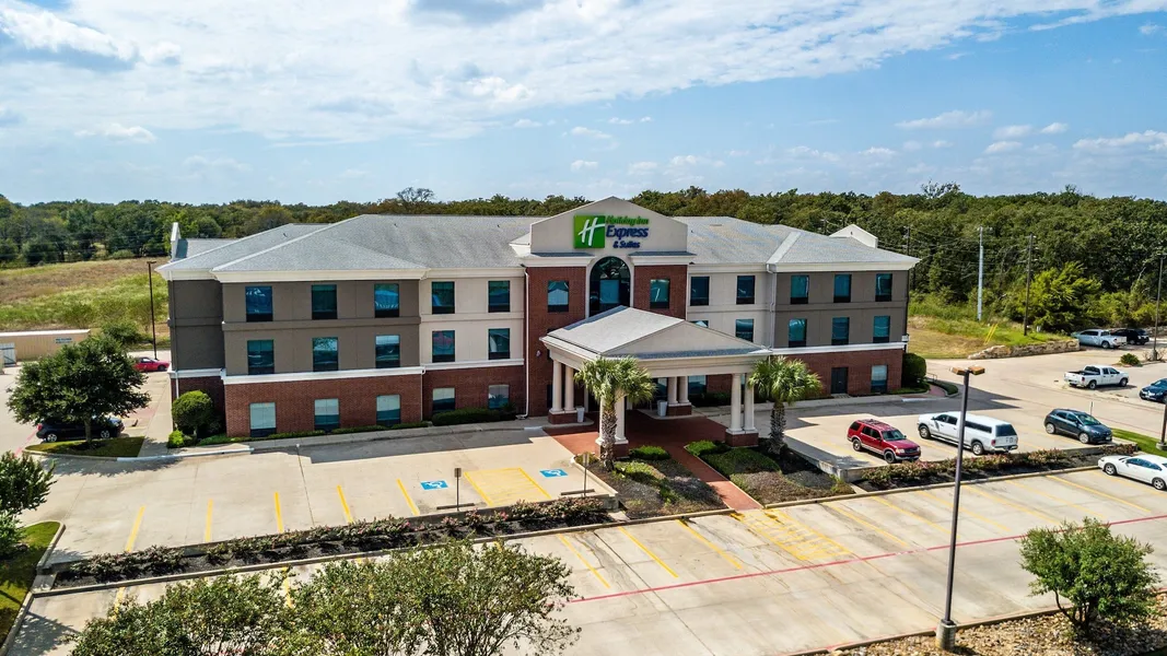 Holiday Inn Express & Suites Hearne by IHG hotel detail image 2