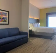 Holiday Inn Express & Suites Hearne by IHG hotel detail image 7