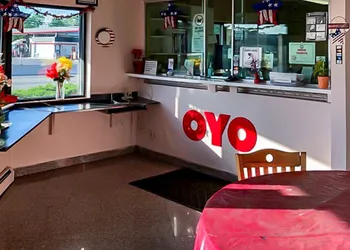 OYO Hotel Edison NJ Route 1 hotel thumbnail 8