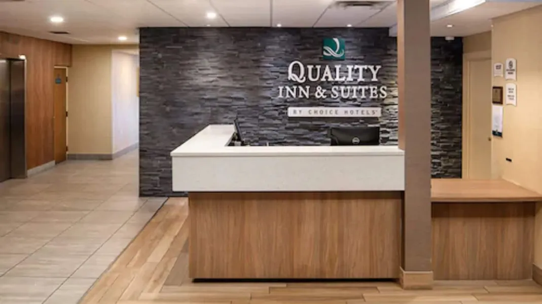 Quality Inn & Suites Downtown Windsor hotel detail image 6
