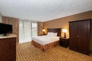 Aksarben Suites, A Trademark Collection Hotel hotel thumbnail 5