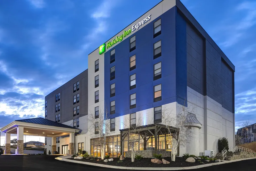 Holiday Inn Express & Suites Central Omaha by IHG hotel detail image 2