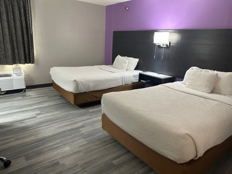 La Quinta Inn by Wyndham Omaha Southwest hotel detail image 6