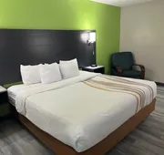 La Quinta Inn by Wyndham Omaha Southwest hotel detail image 7