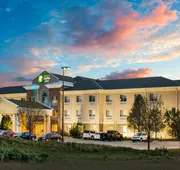 Holiday Inn Express & Suites Bellevue by IHG hotel detail image 3
