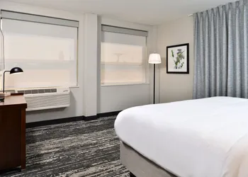 Four Points by Sheraton Omaha Midtown hotel thumbnail 6