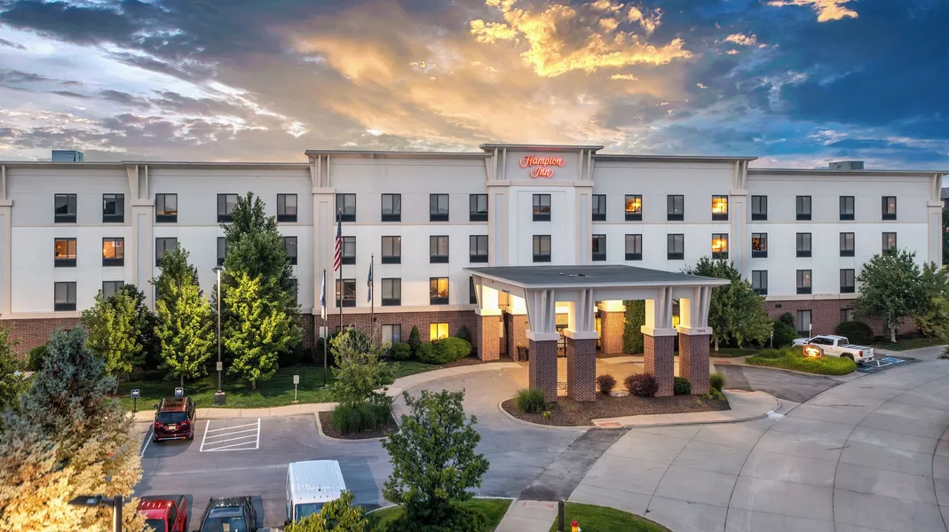 Hampton Inn Omaha West-Lakeside hotel detail image 2