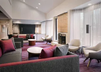 Sonesta Select Boston Stoughton hotel thumbnail 3