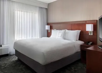 Sonesta Select Boston Stoughton hotel thumbnail 6