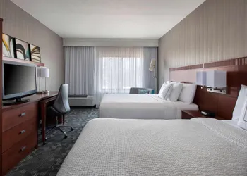 Sonesta Select Boston Stoughton hotel thumbnail 7
