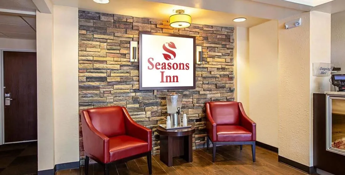 Seasons Inn Traverse City hotel detail image 6