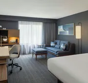 Courtyard by Marriott Traverse City hotel detail image 7