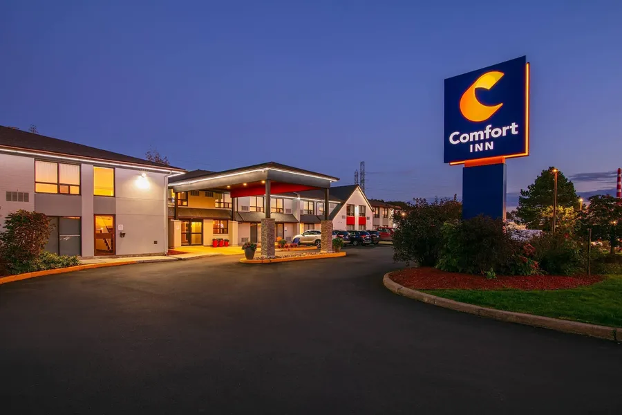 Comfort Inn Dartmouth hotel detail image 2