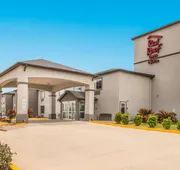 Red Roof Inn & Suites Lake Charles hotel detail image 5