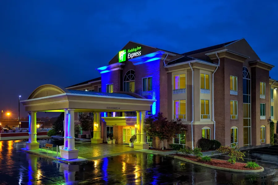 Holiday Inn Express & Suites Richmond by IHG hotel detail image 2